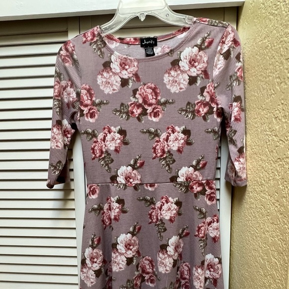 Justify Dresses & Skirts - Floral Dress Sz L